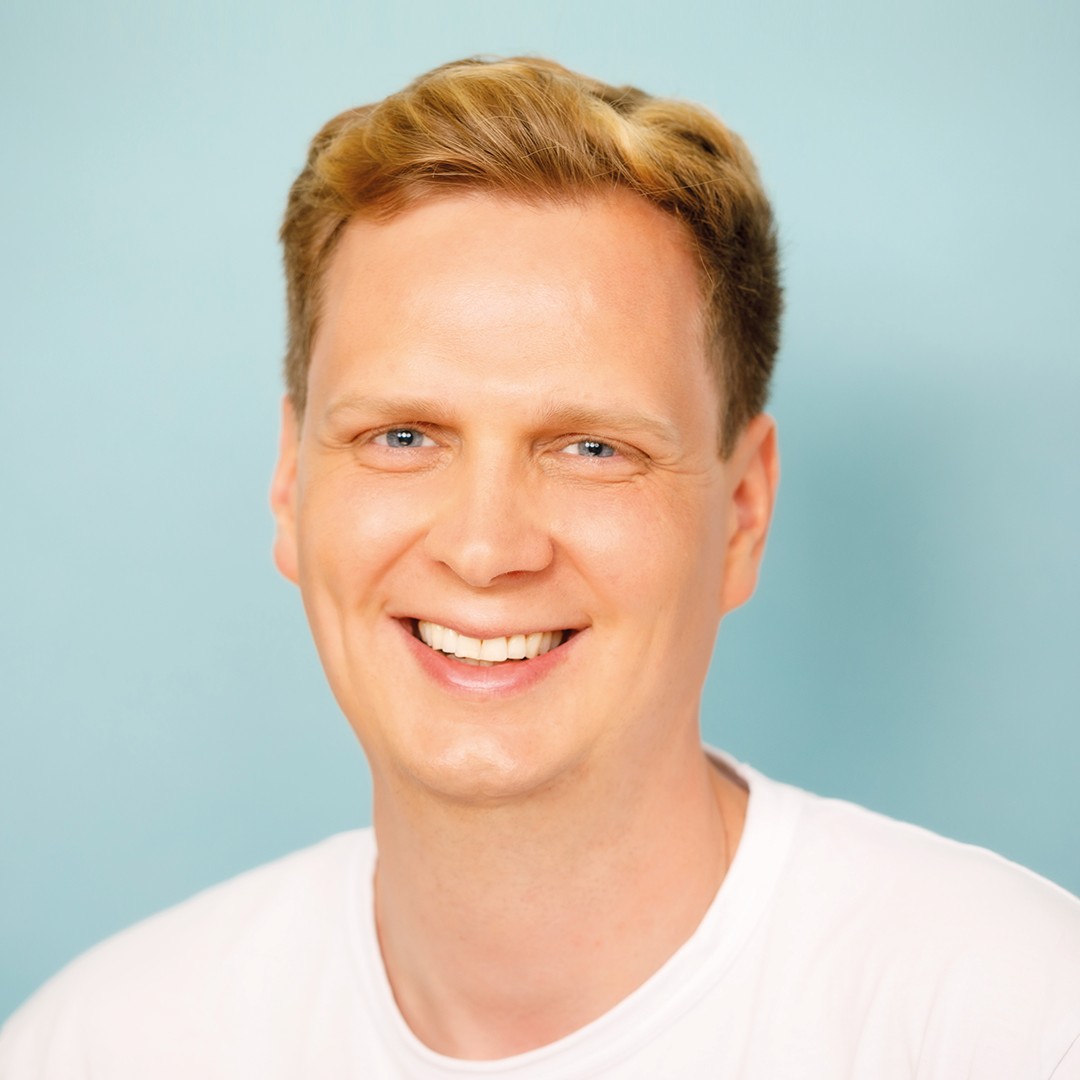 Dr. Julian Jender – ästhetische Zahnmedizin & Implantat-Prothetik in Wien